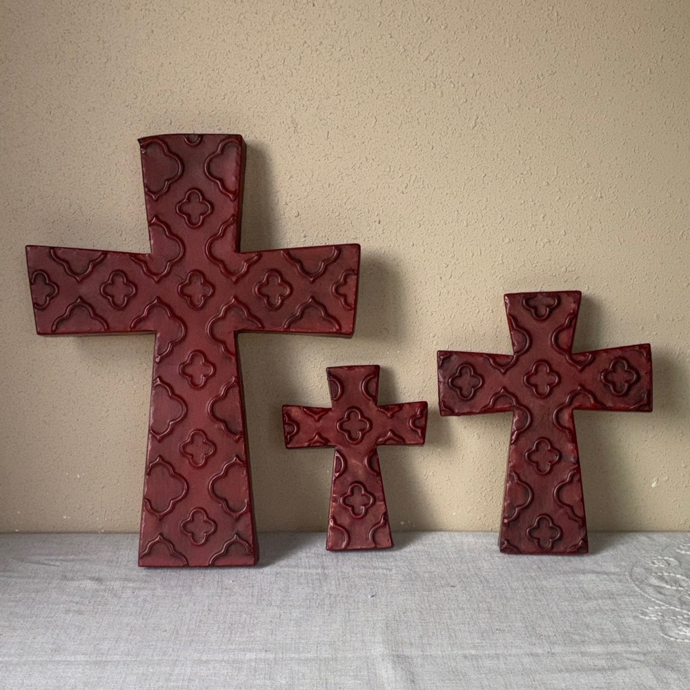 Set of 3 Decorative Red Wall Crosses